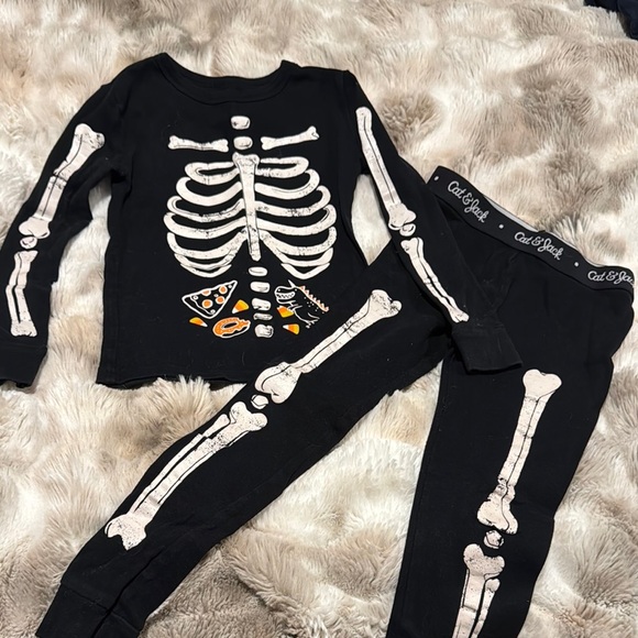 Cat& Jack Skeleton Pajama Set for Kids - Picture 1 of 3